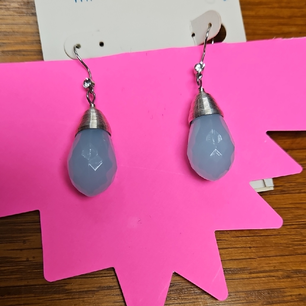 Faceted Teardrop Dangle Earrings in Soft Gray